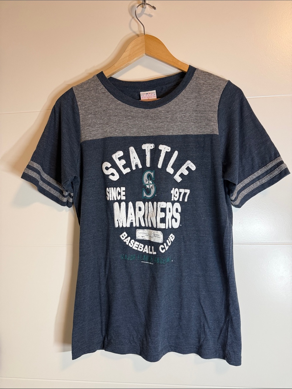 Seattle Mariners Women's Navy Short Sleeve Tee